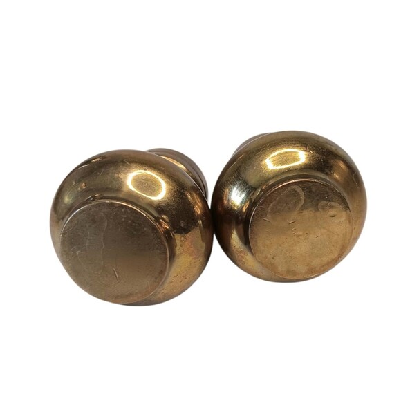 Brass Lot Of 5 Items - 9" Vase, Two 6" Candleholders, 1.5" Salt & Pepper Shakers - Picture 14 of 14